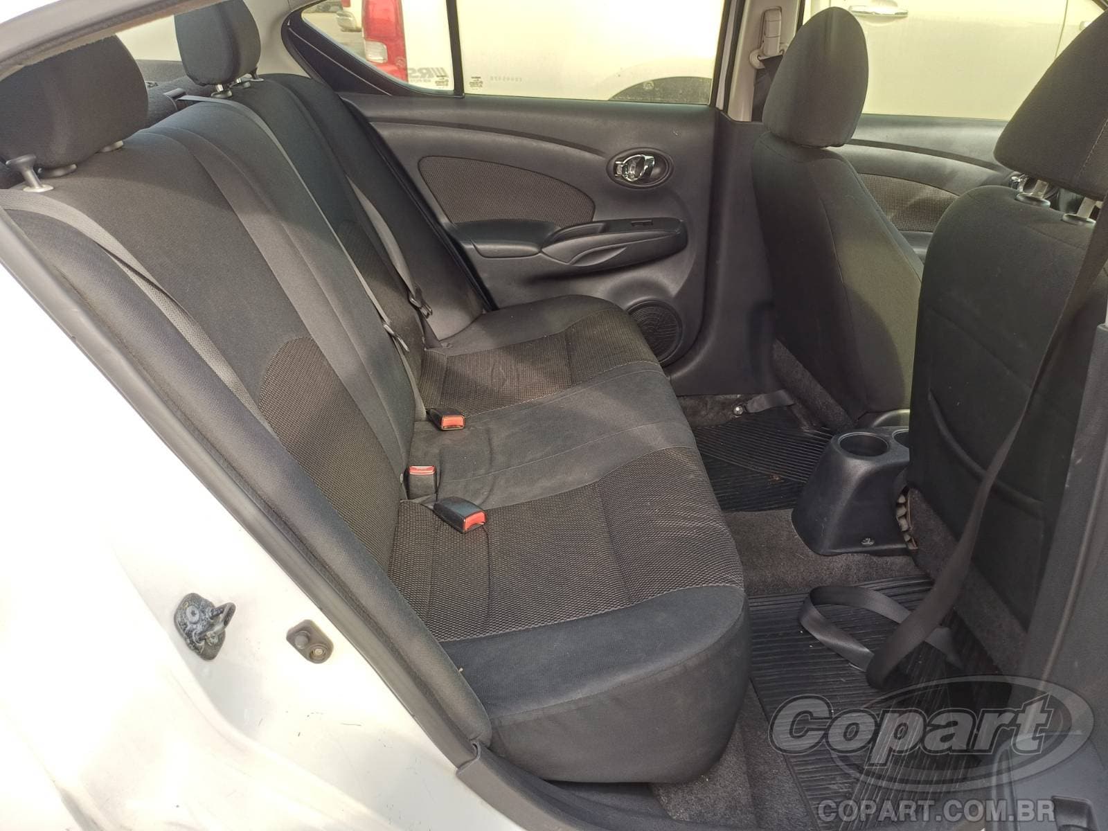 Nissan Versa 2014 — foto 6
