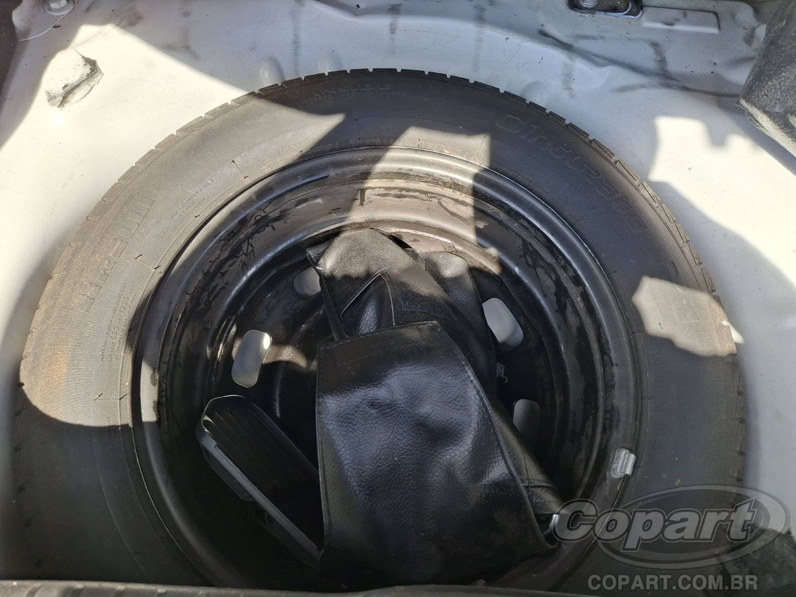 Peugeot 208 2016 — foto 10