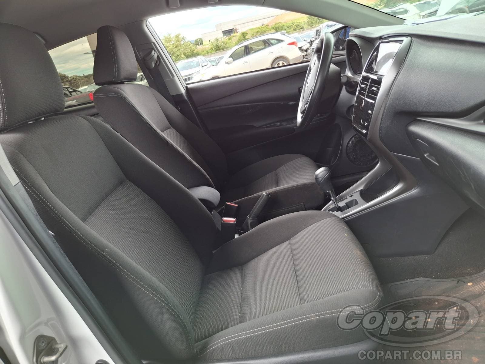 Toyota Yaris Seda 2025 — foto 5