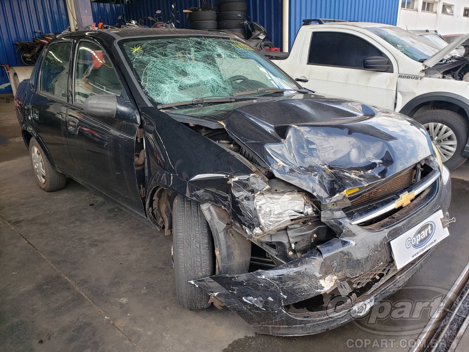 Chevrolet Classic 2015 — foto 1