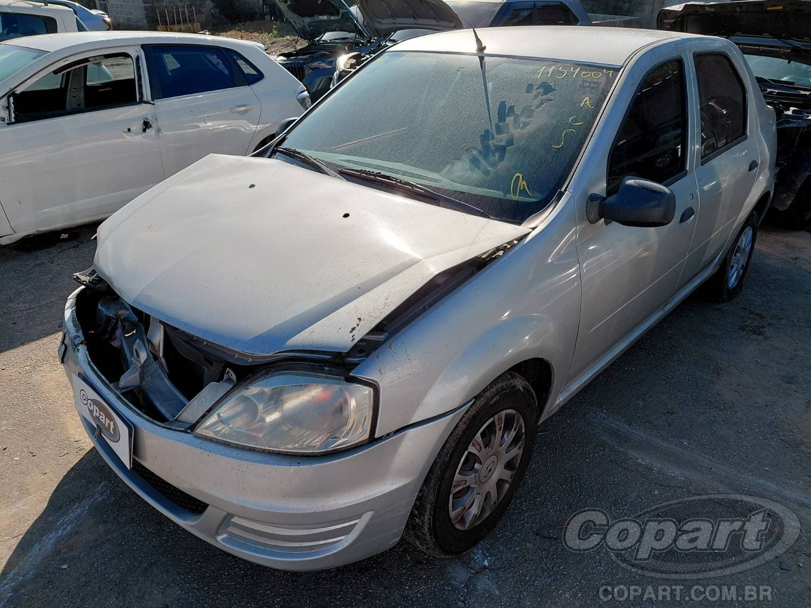 Renault Logan 2012 — foto 2