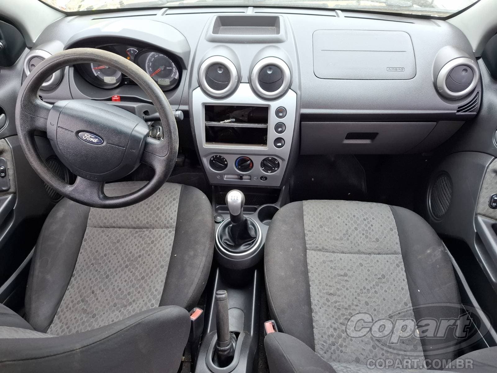 Ford Fiesta 2014 — foto 9