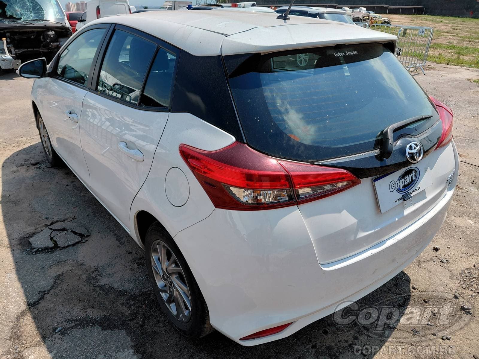Toyota Yaris 2023 — foto 3