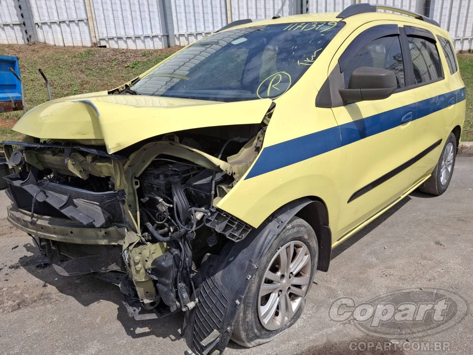 Chevrolet Spin 2018 — foto 2