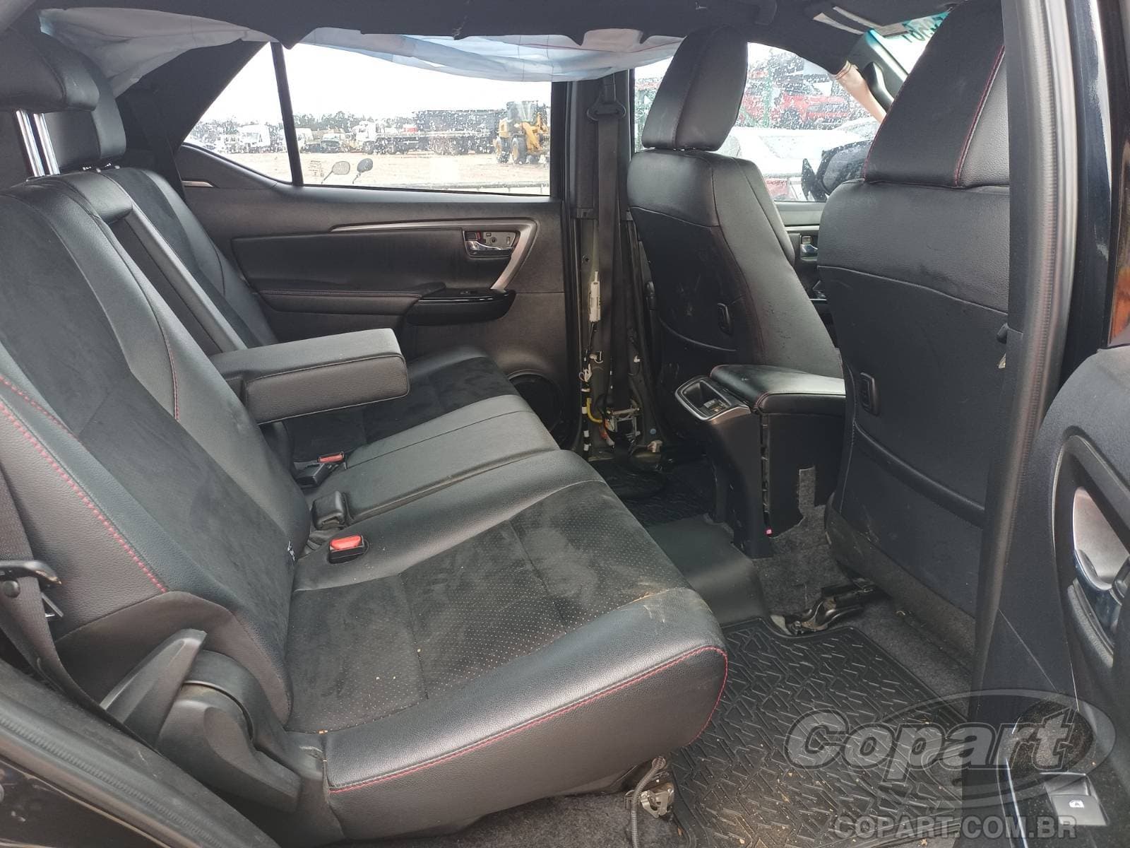 Toyota SW4 2022 — foto 6