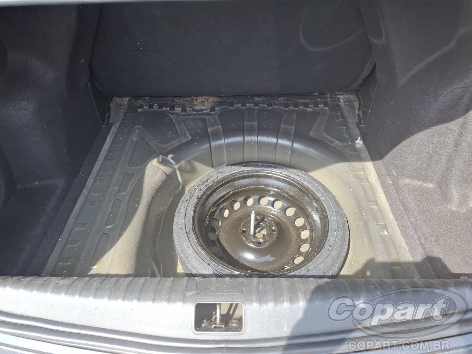 Chevrolet Cobalt 2017 — foto 10