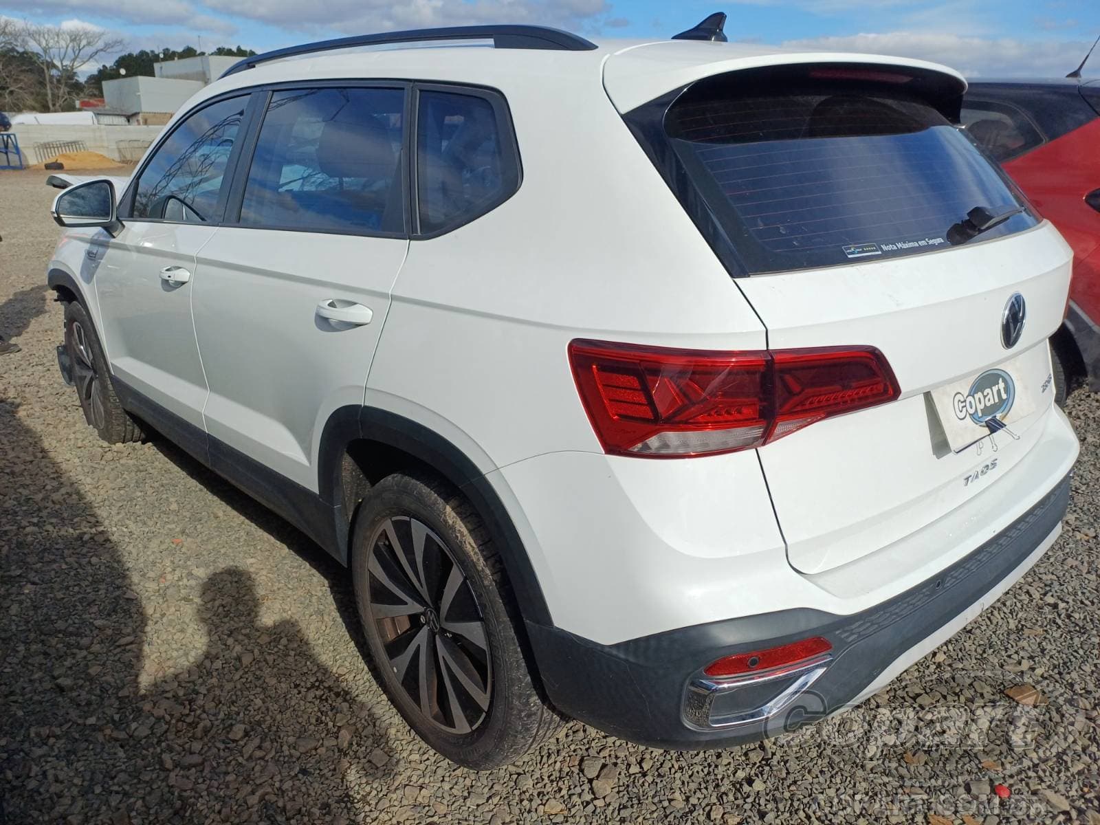 Volkswagen Taos 2023 — foto 3