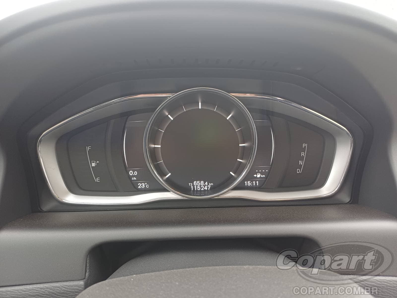 Volvo Xc60 2017 — foto 11
