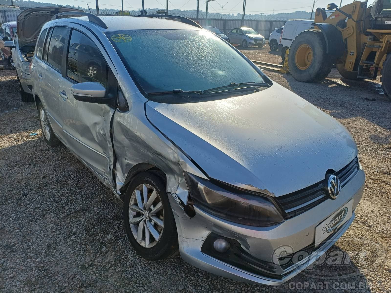 Volkswagen Spacefox 2015 — foto 1