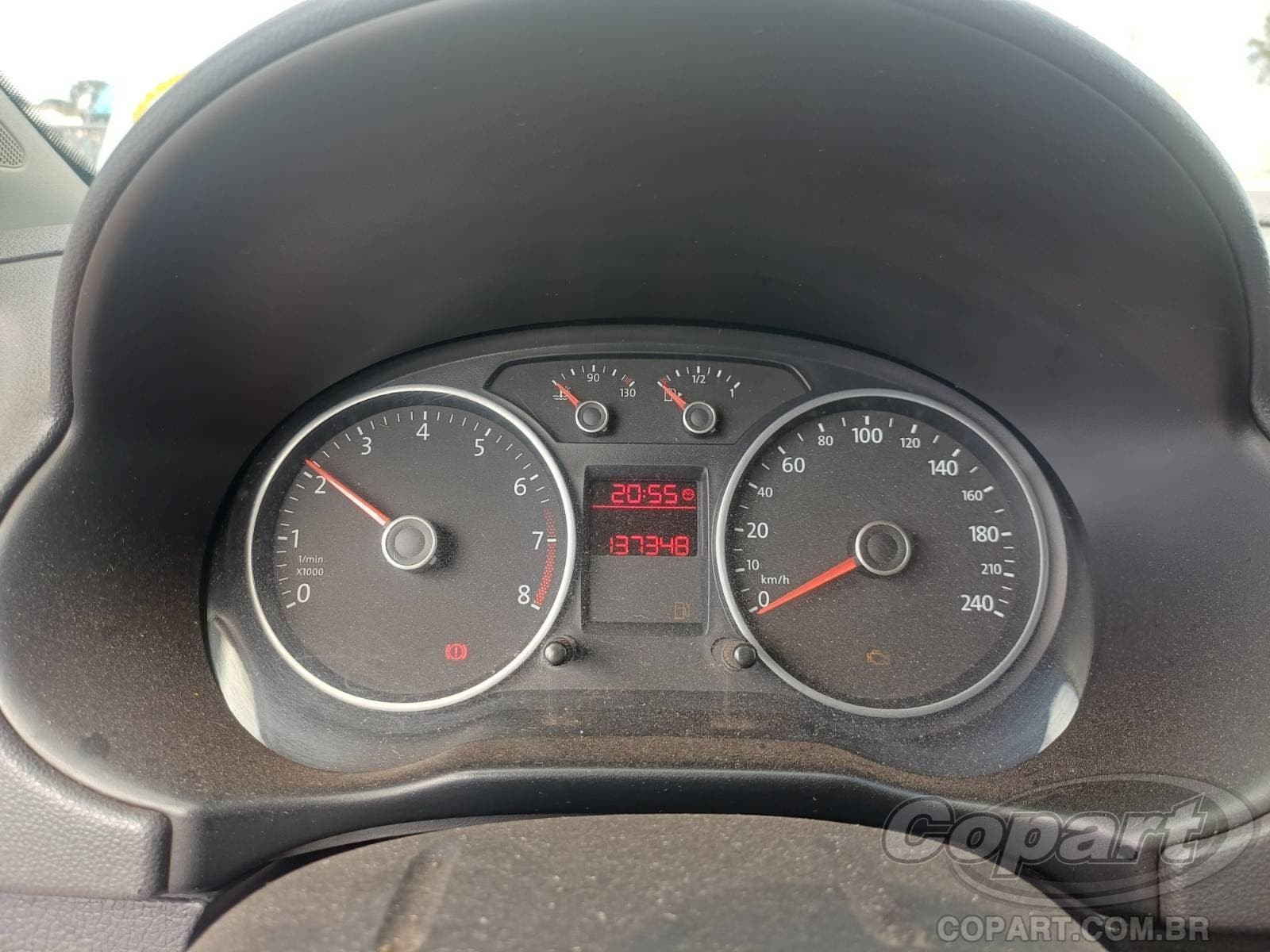 Volkswagen Voyage 2013 — foto 8