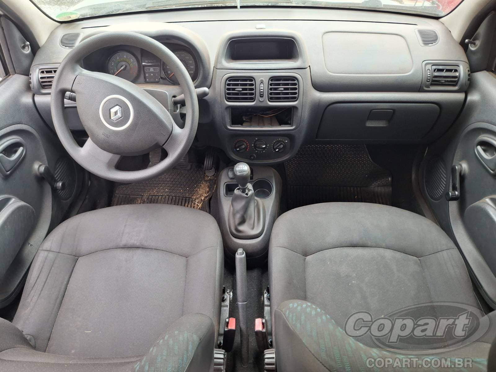 Renault Clio 2015 — foto 9