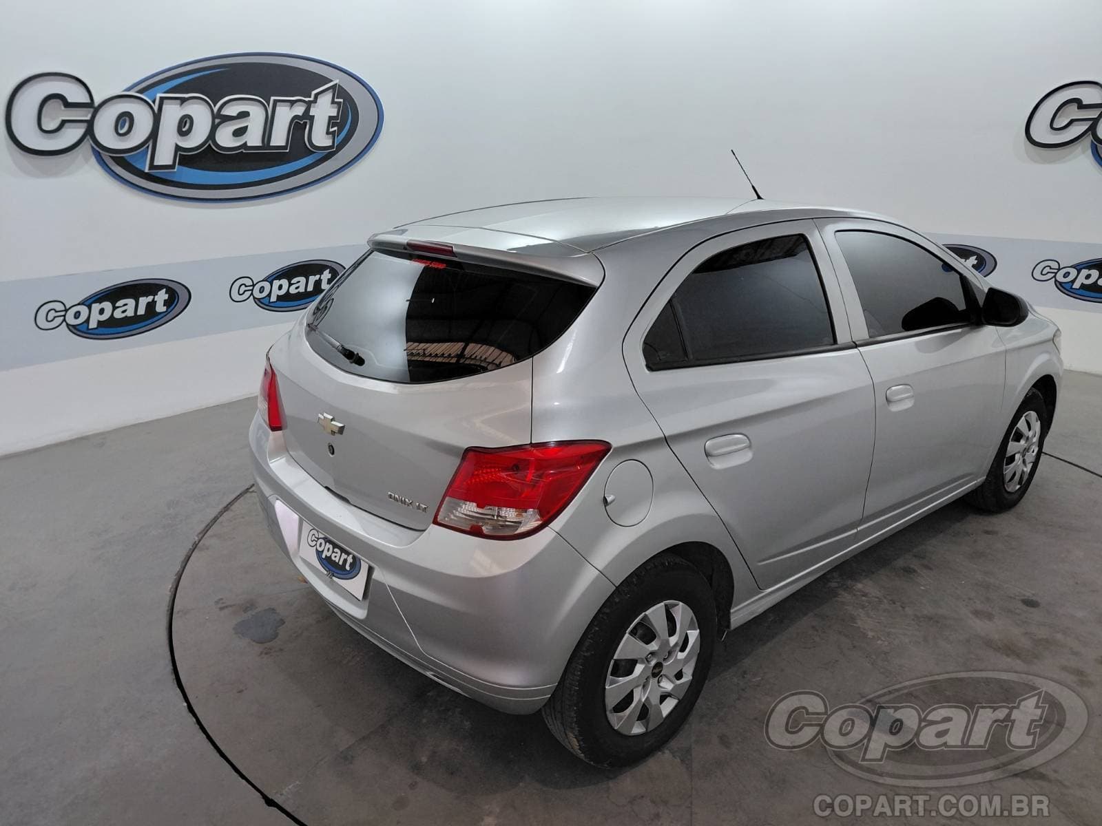 Chevrolet Onix 2015 — foto 4