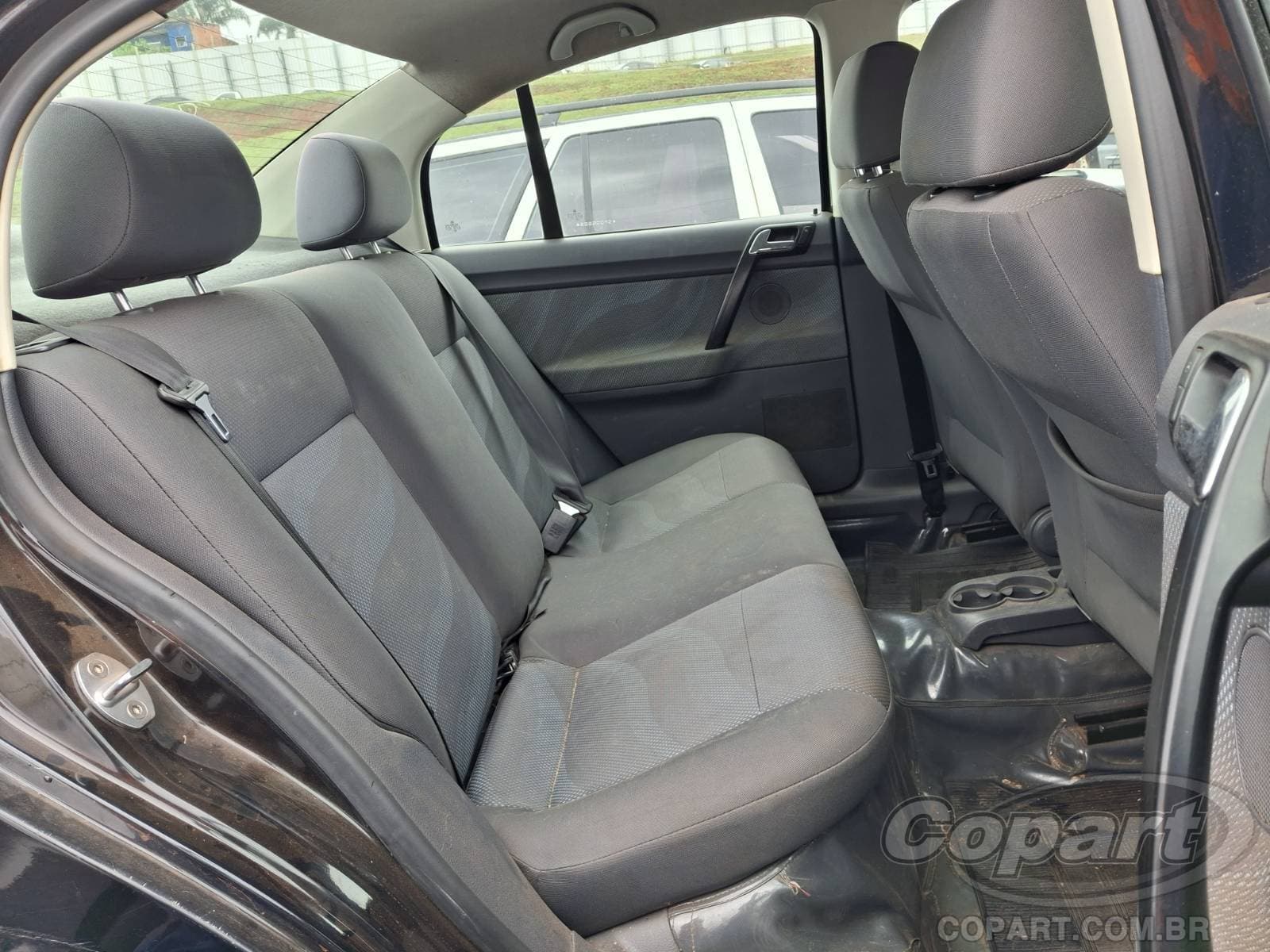 Volkswagen Polo Sedan 2011 — foto 6