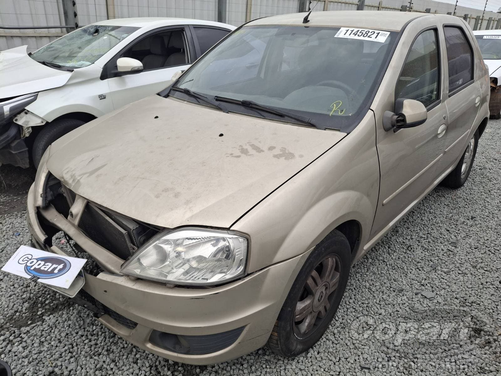 Renault Logan 2012 — foto 2