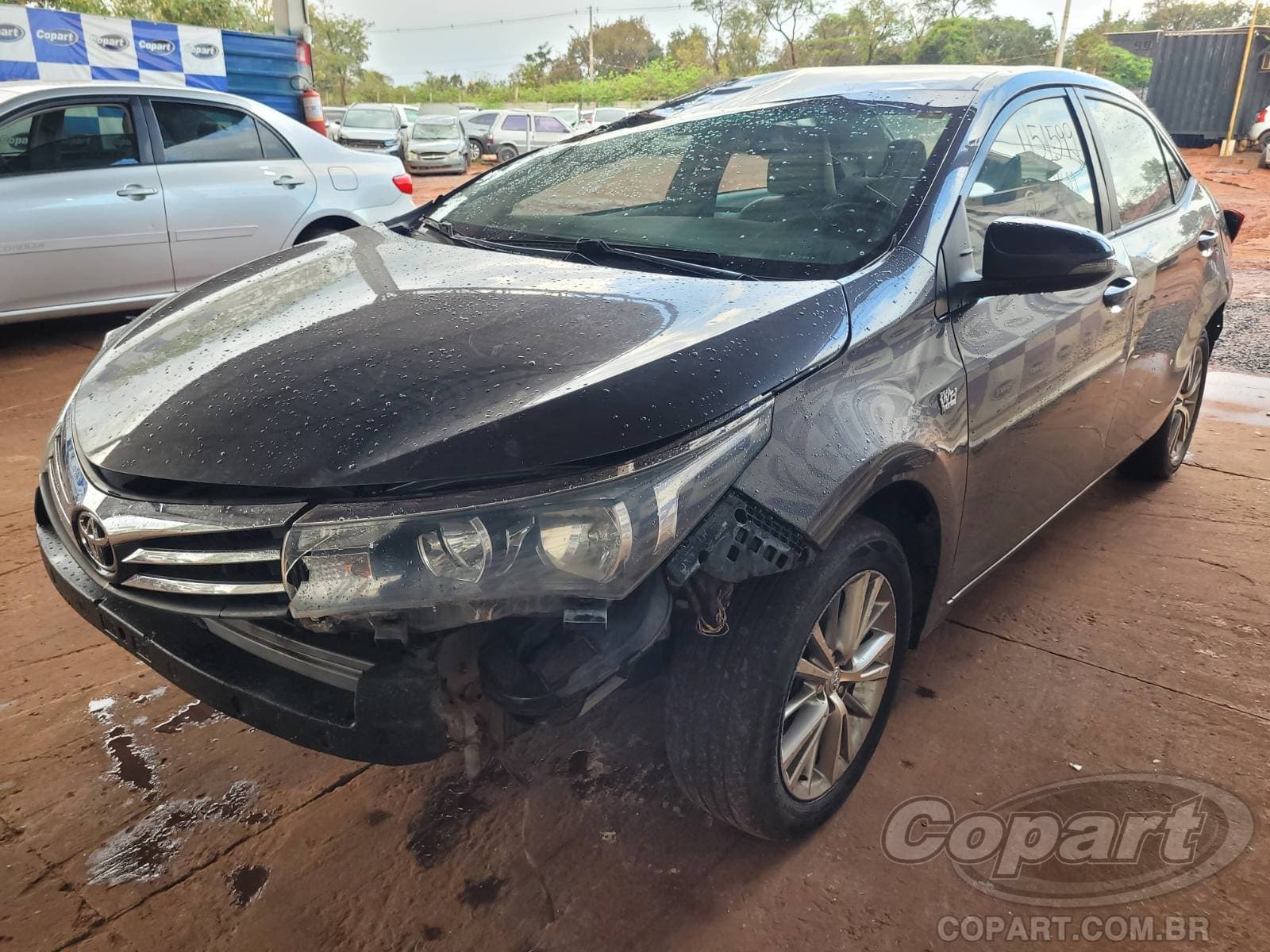Toyota Corolla 2015 — foto 2