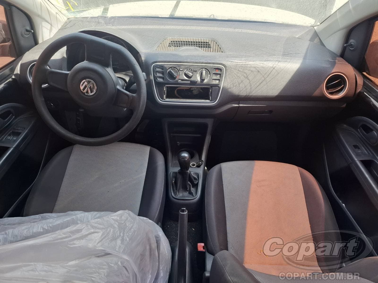 Volkswagen UP 2016 — foto 9