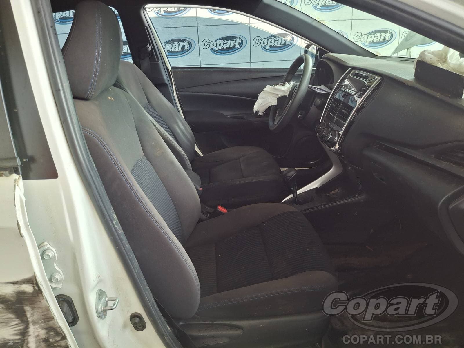 Toyota Yaris 2020 — foto 5