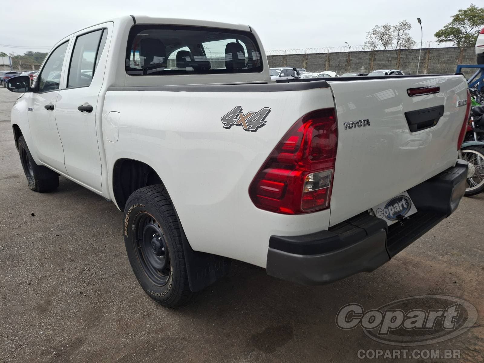 Toyota Hilux CD 2023 — foto 3