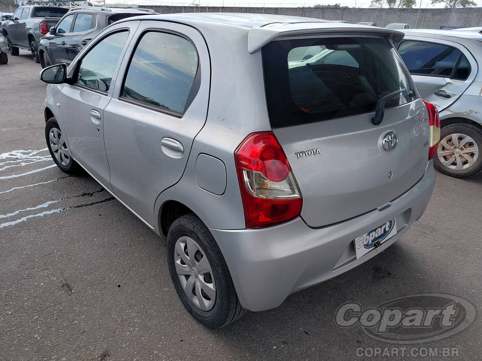 Toyota Etios 2016 — foto 3
