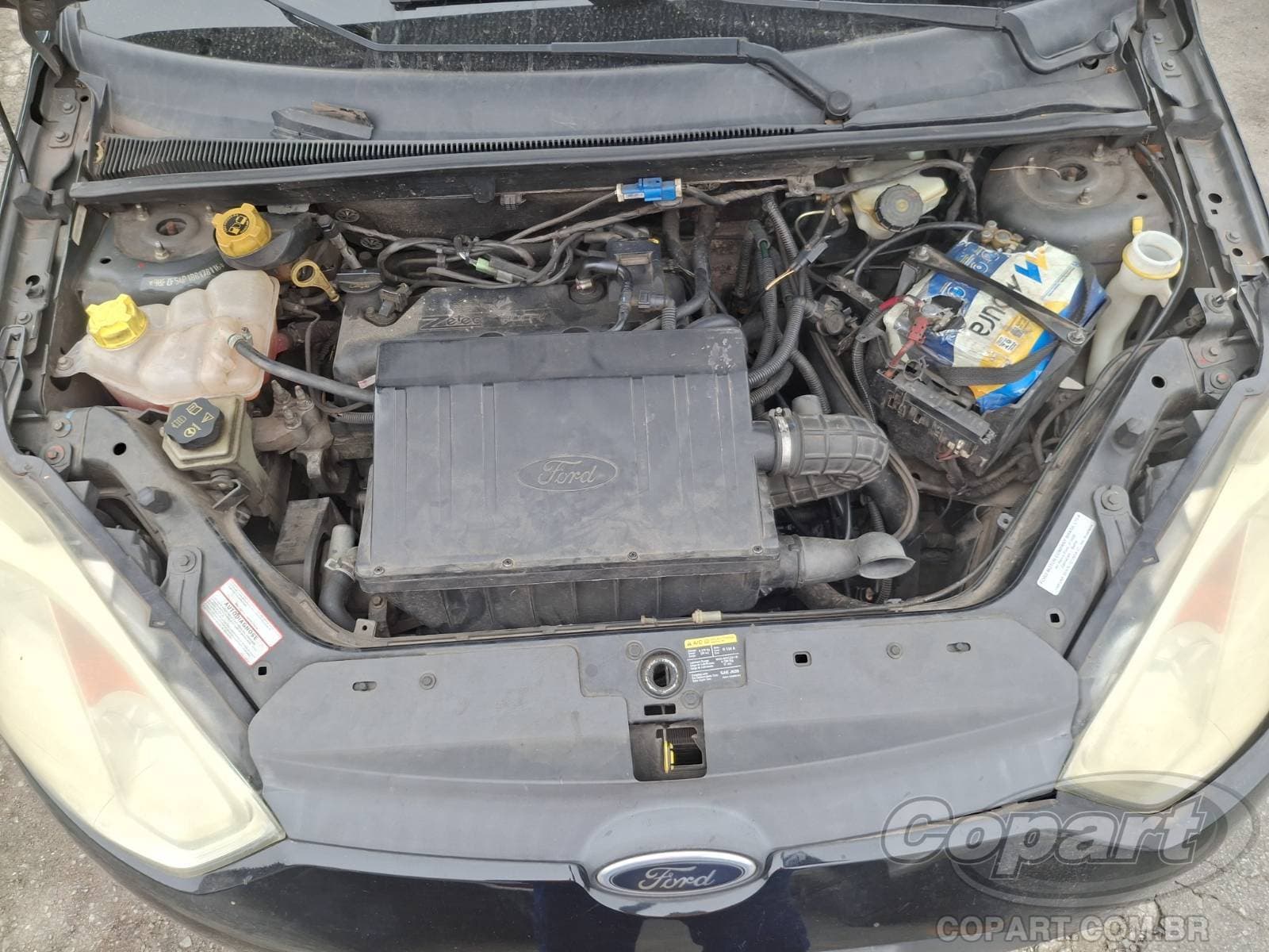 Ford Fiesta Sedan 2011 — foto 7