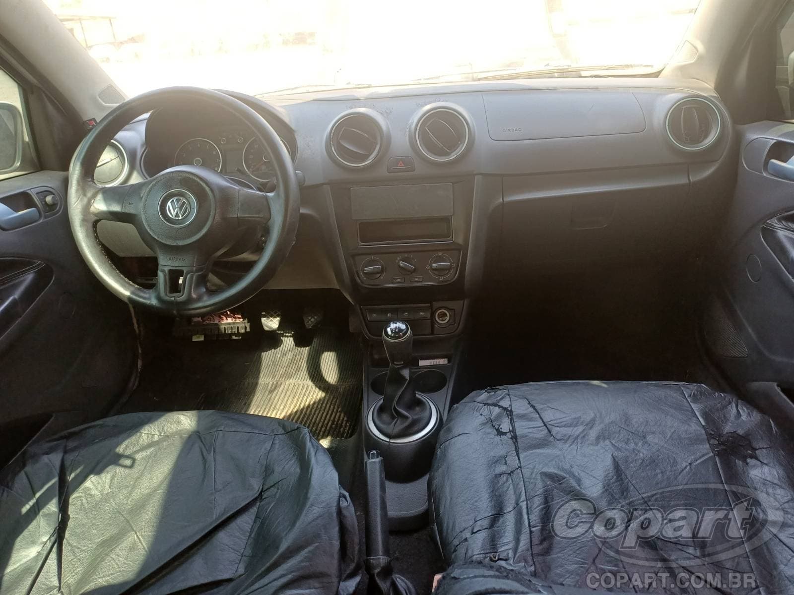 Volkswagen Voyage 2015 — foto 9