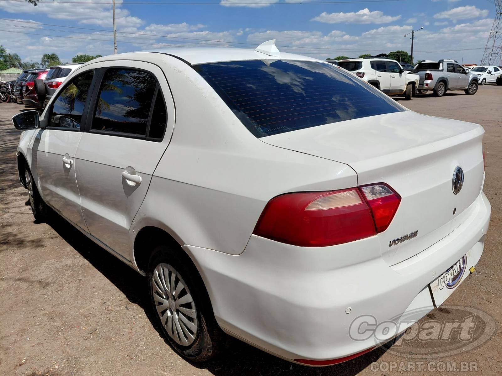 Volkswagen Voyage 2014 — foto 3