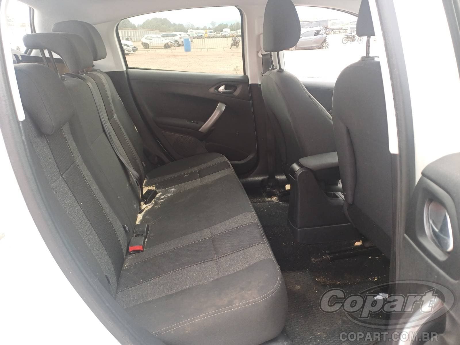 Peugeot 208 2020 — foto 6