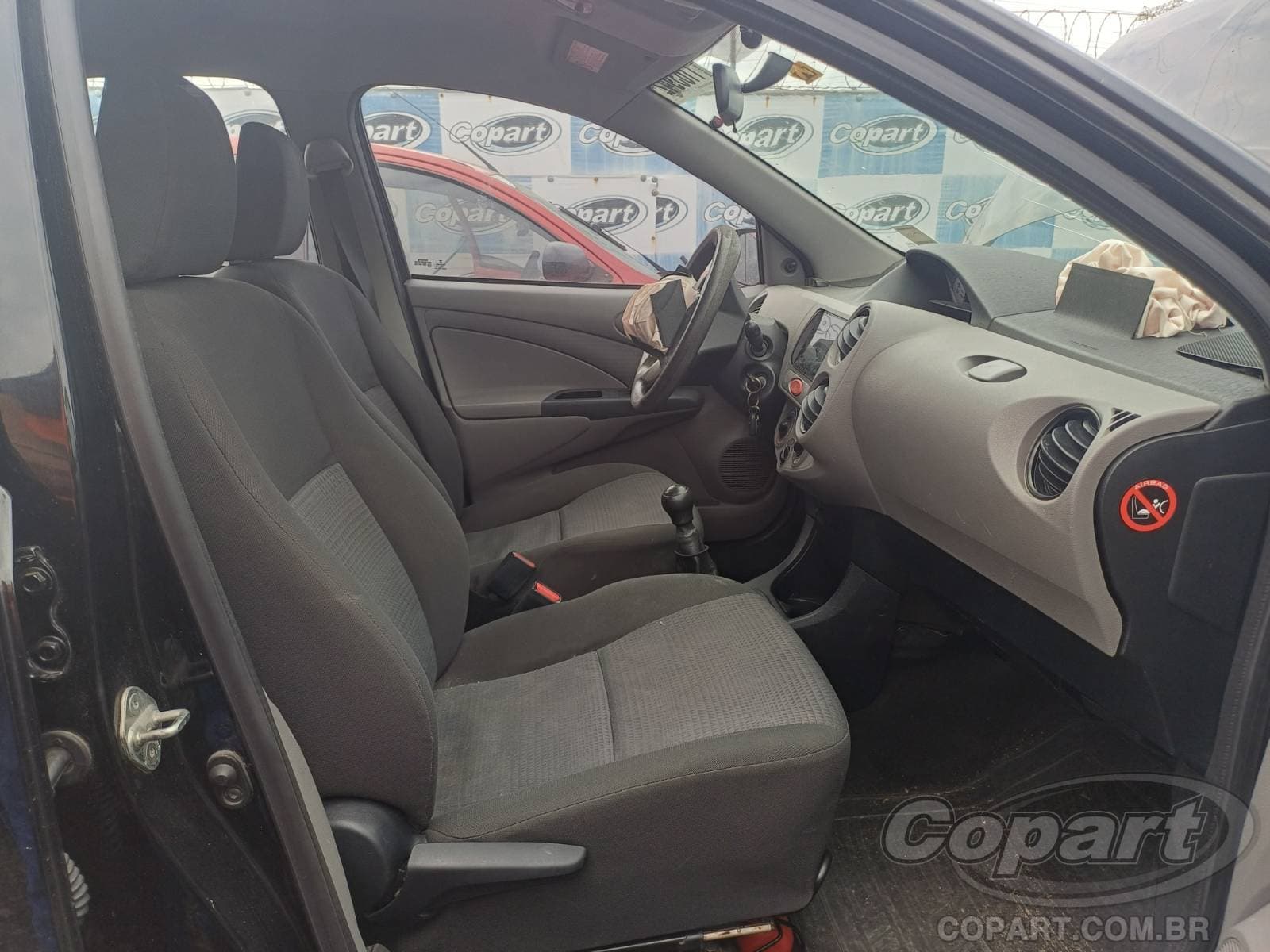 Toyota Etios 2013 — foto 5