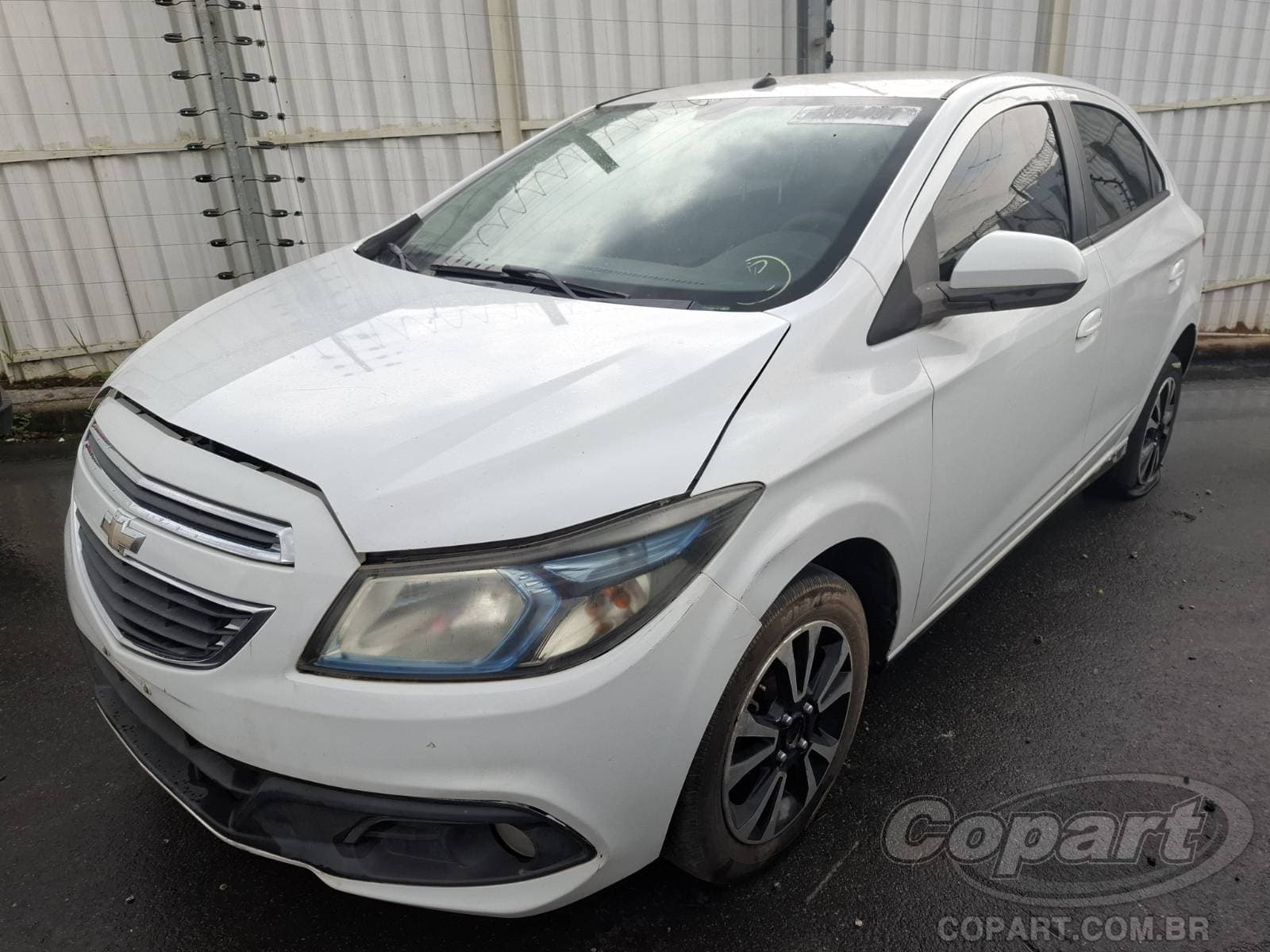 Chevrolet Onix 2015 — foto 2