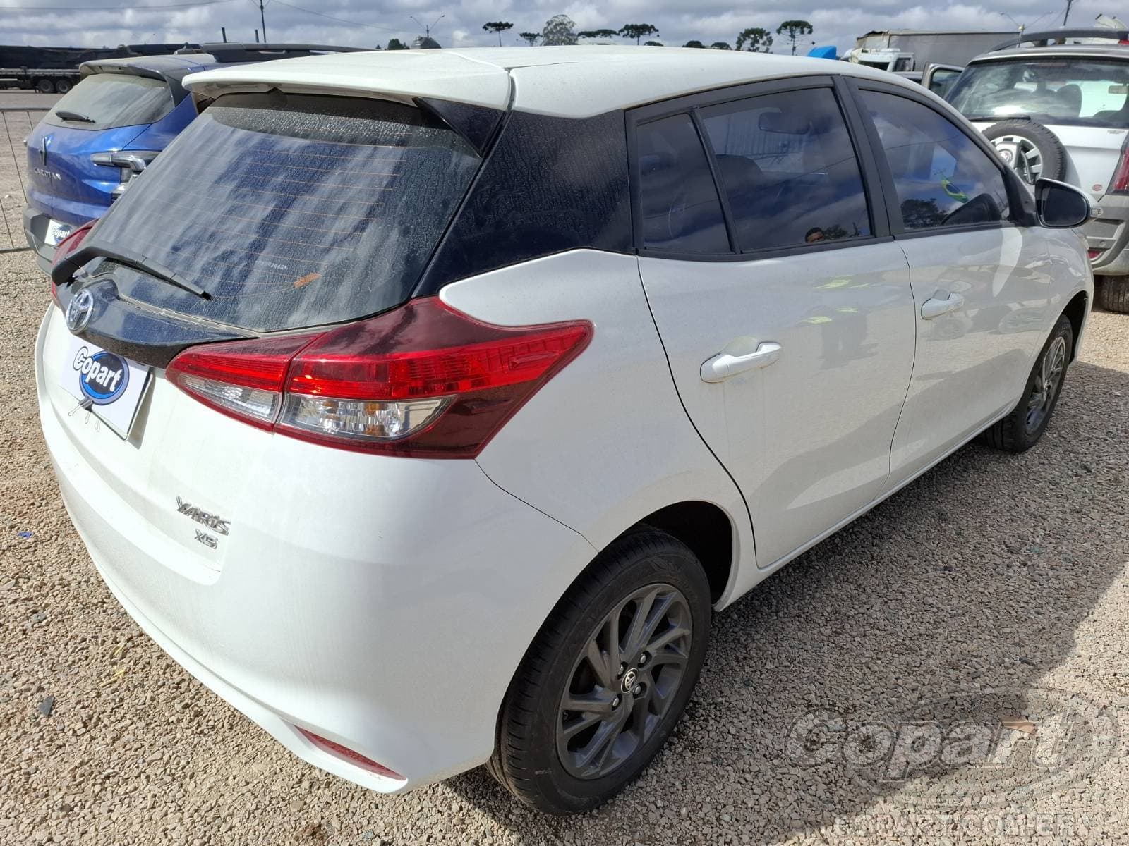 Toyota Yaris 2023 — foto 4