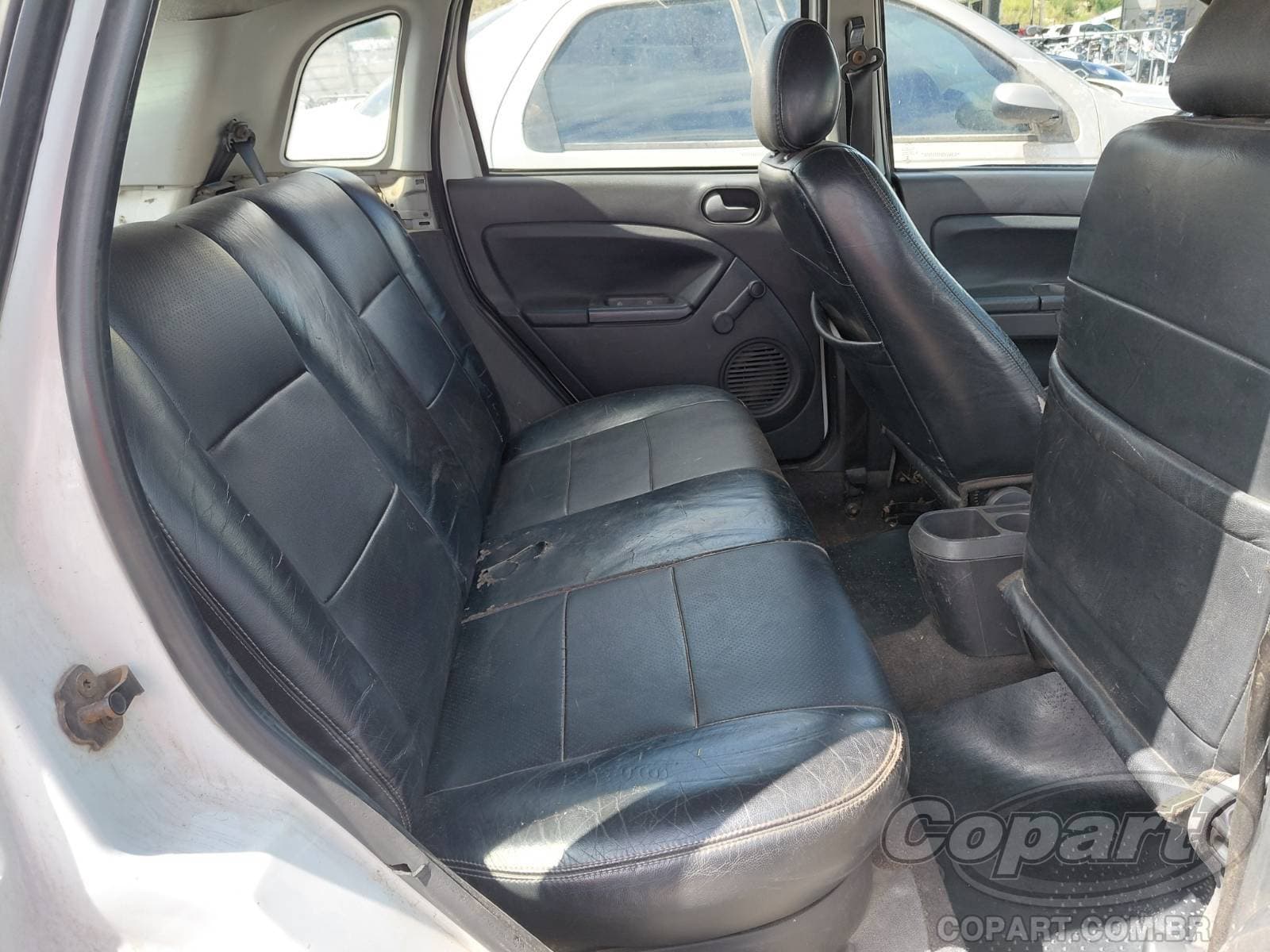Ford Fiesta 2014 — foto 6
