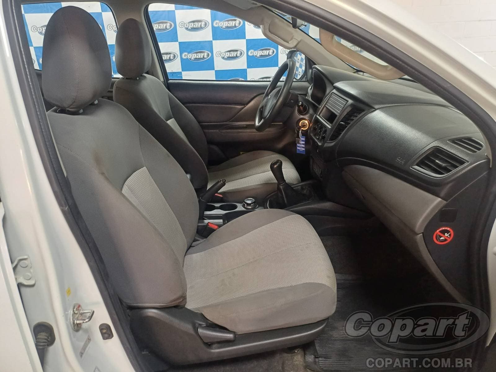 Mitsubishi L200 Triton 2024 — foto 5