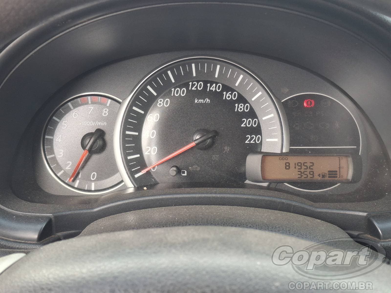 Nissan Versa 2018 — foto 8
