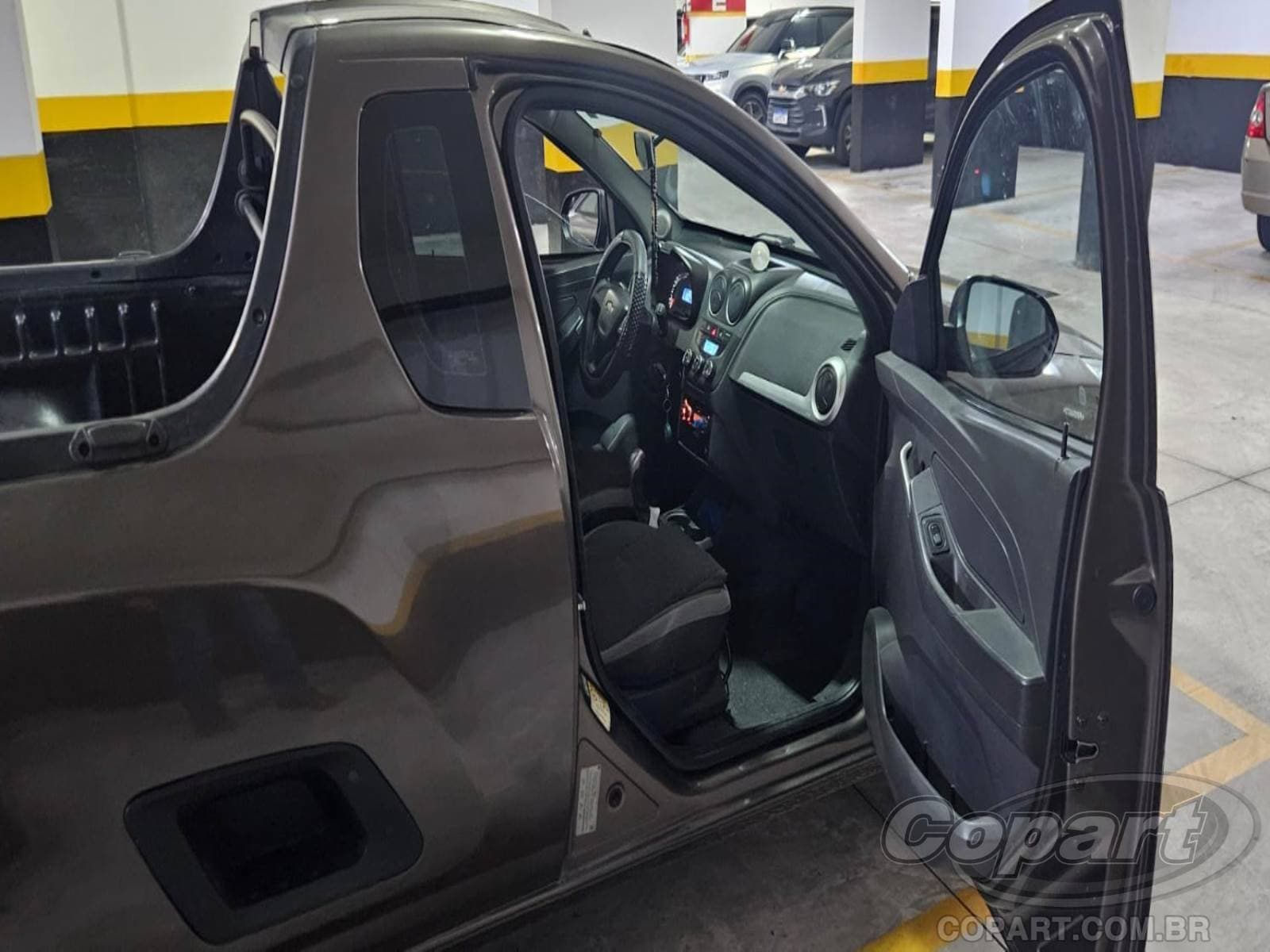 Chevrolet Montana 2015 — foto 5