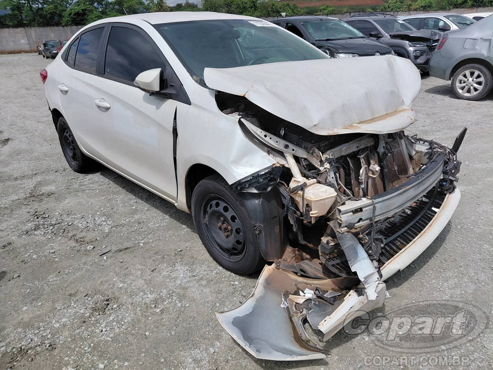 Toyota Yaris Seda 1.5 16V DUAL VVT-I 2025