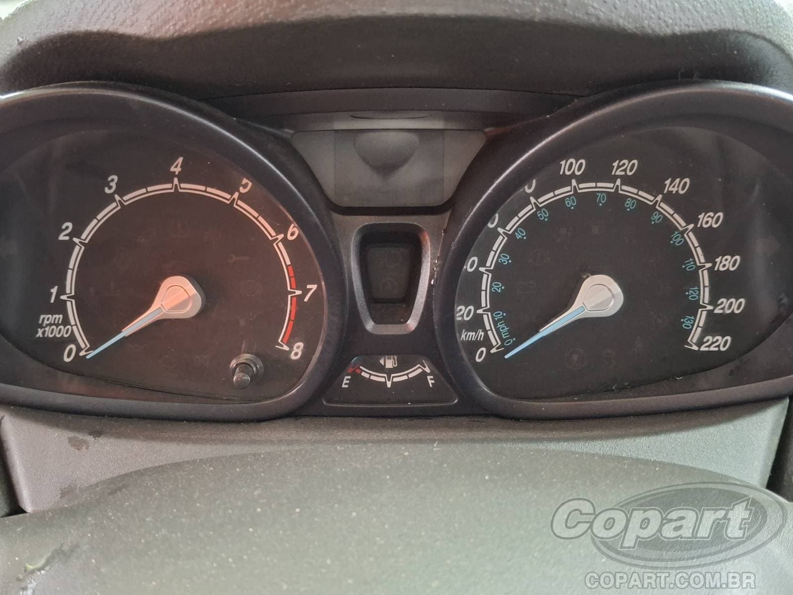 Ford Fiesta Sedan 2014 — foto 8