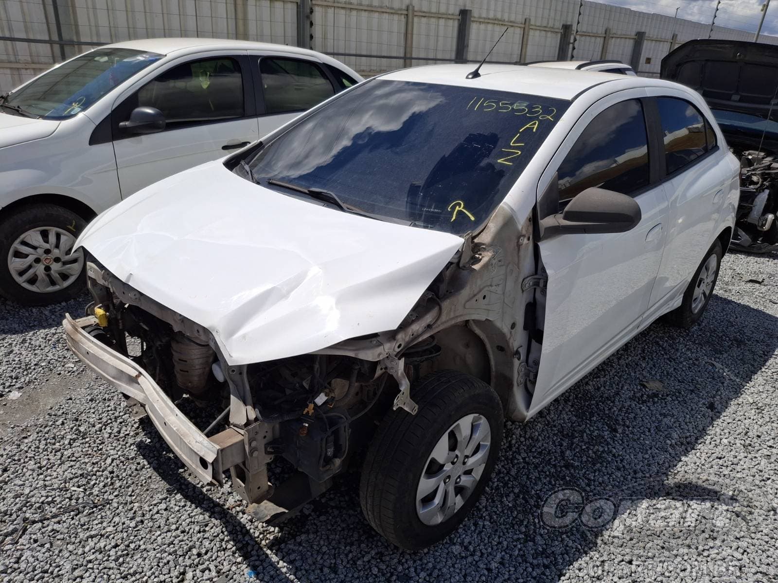 Chevrolet Onix 2015 — foto 2