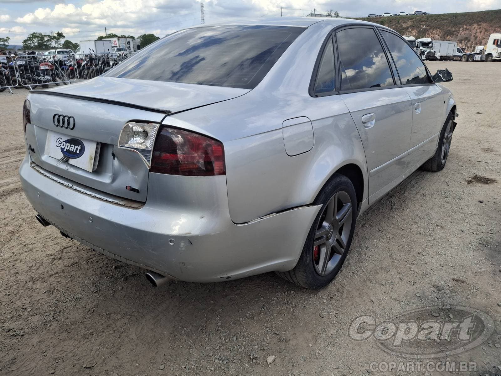 Audi A4 2005 — foto 4