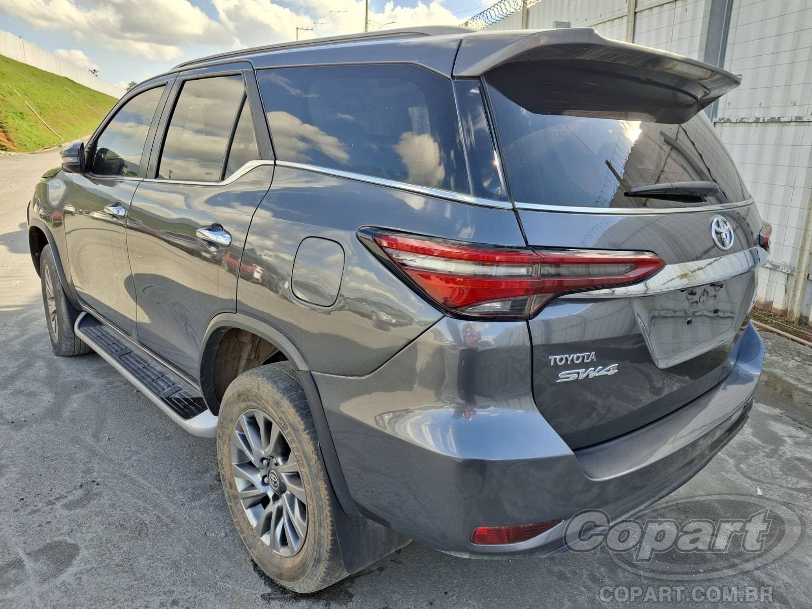 Toyota SW4 2021 — foto 3