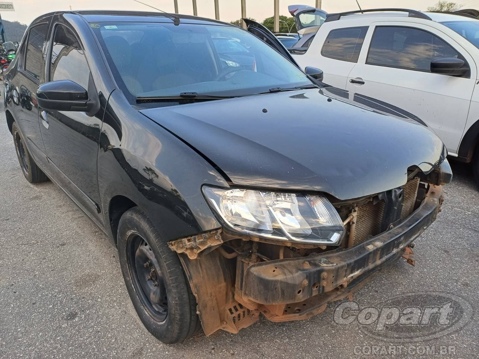 Renault Logan 2016 — foto 1