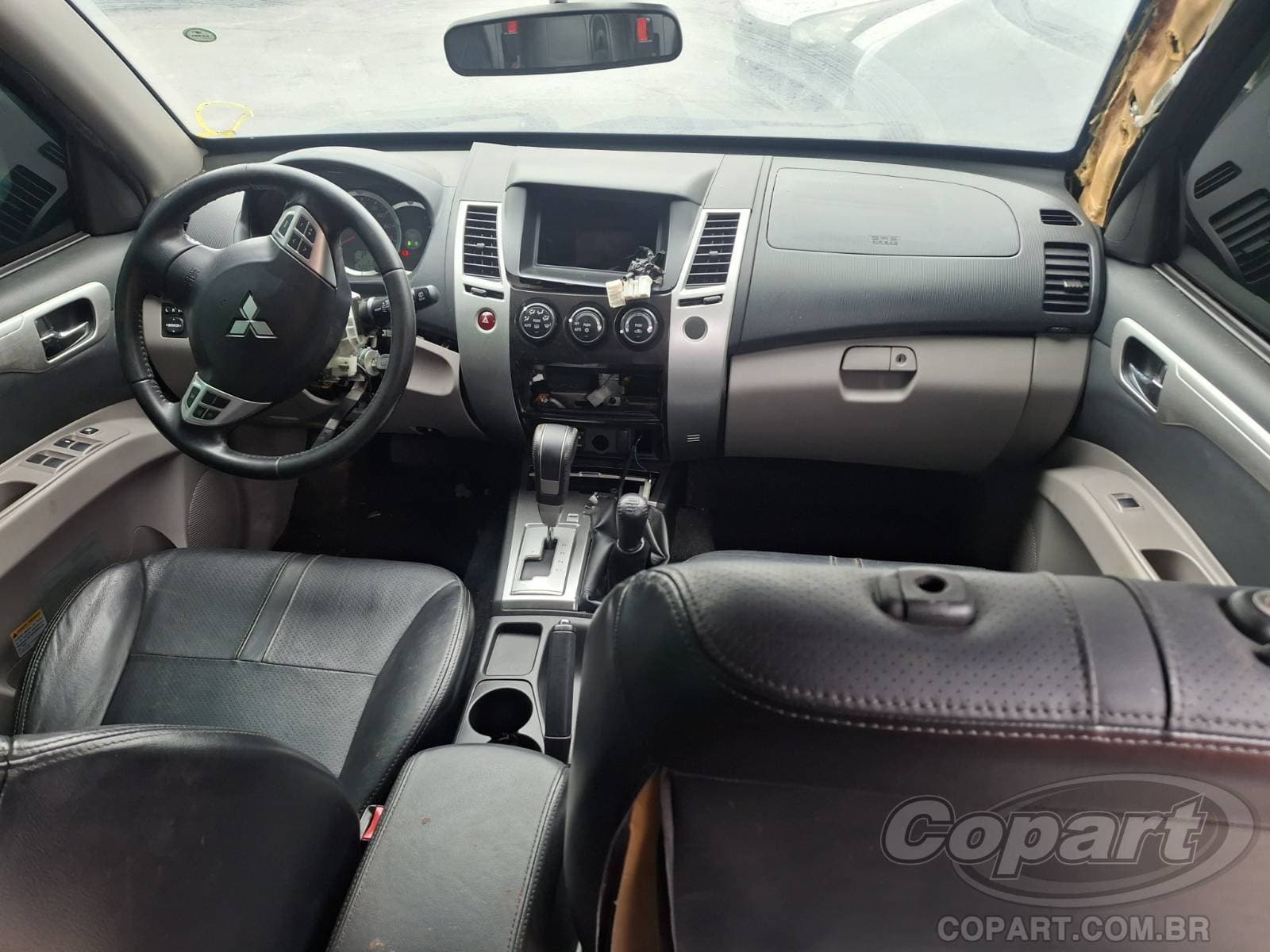 Mitsubishi Pajero 2016 — foto 9