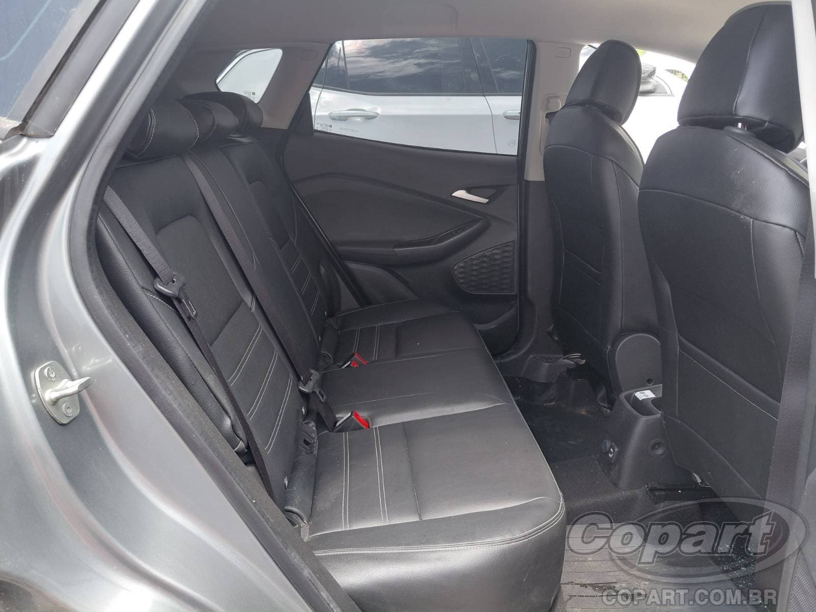 Chevrolet Tracker 2027 — foto 6