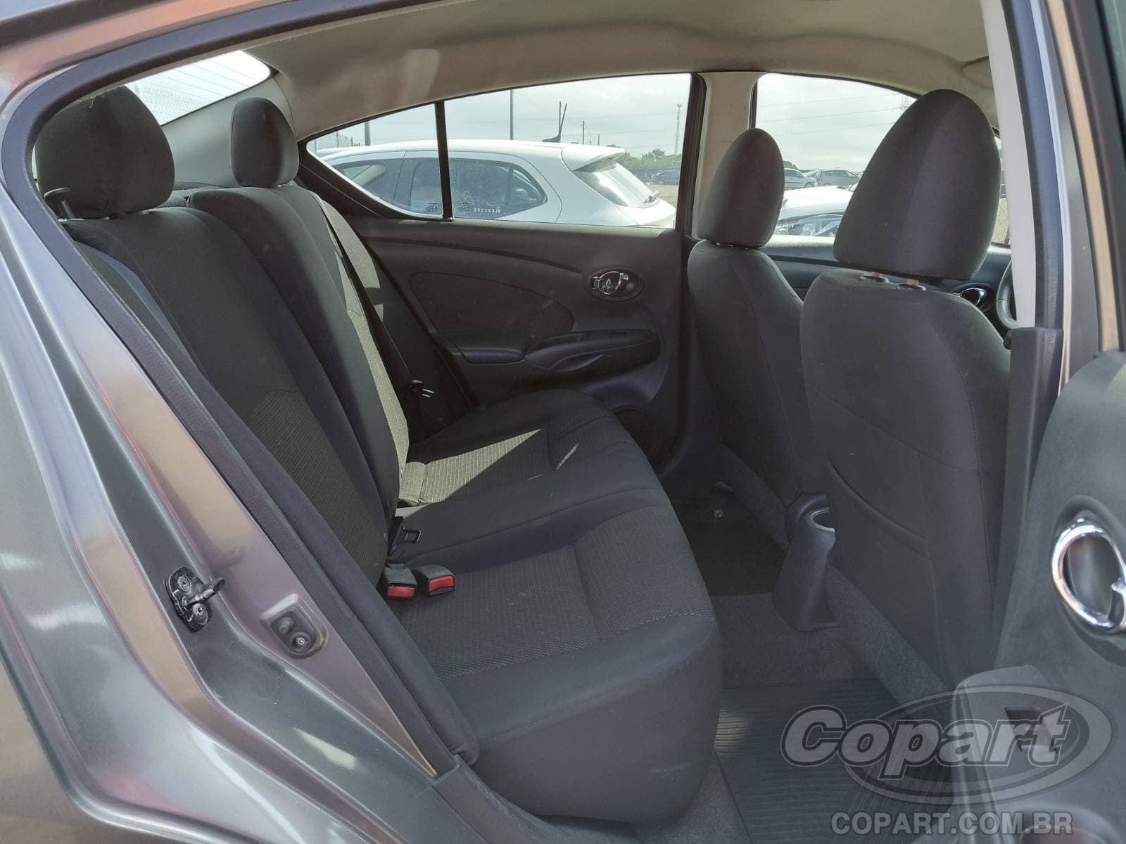 Nissan Versa 2013 — foto 6