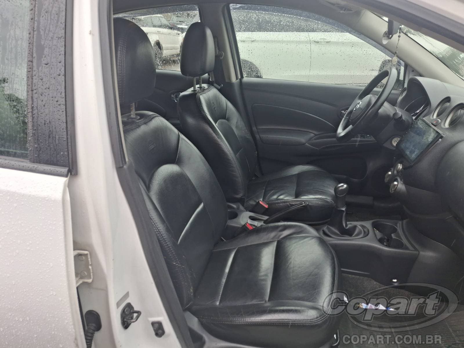 Nissan Versa 2013 — foto 5