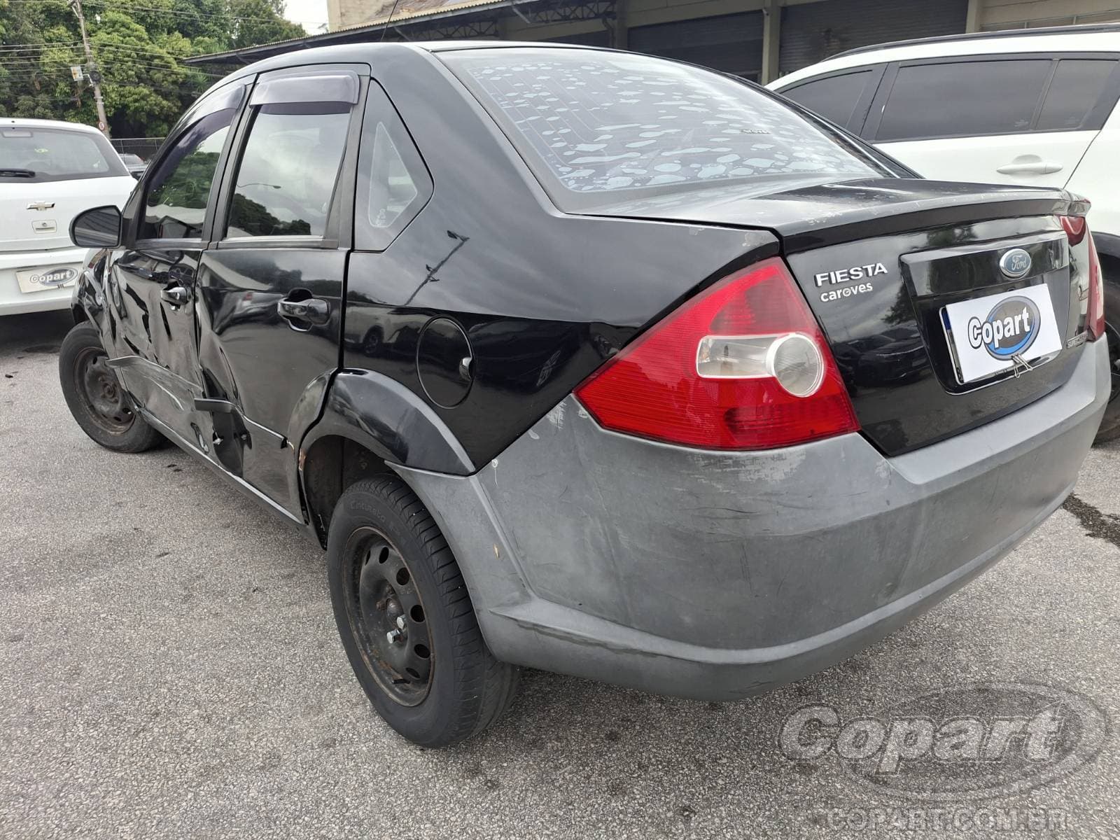 Ford Fiesta Sedan 2005 — foto 3