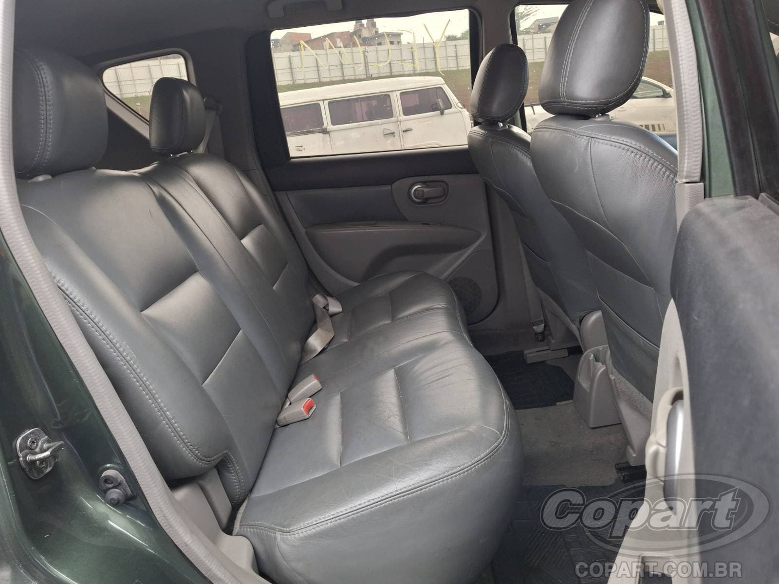 Nissan Livina 2010 — foto 6