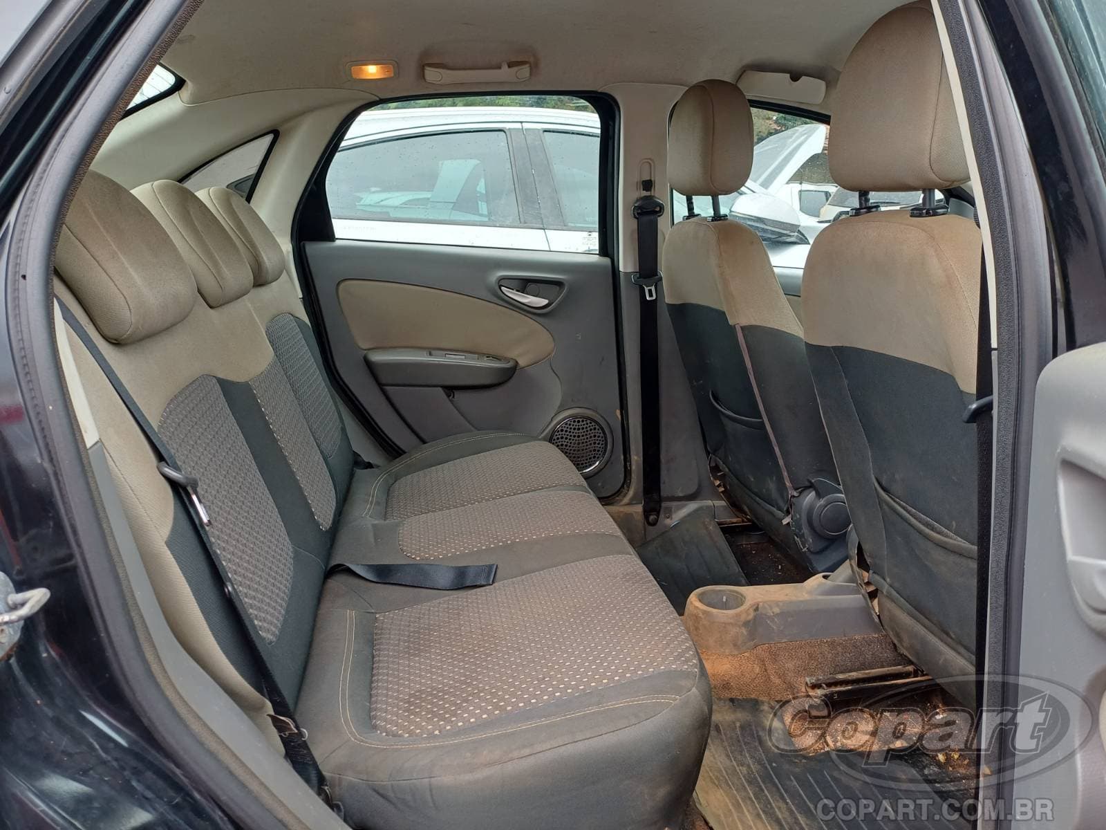 Fiat Grand Siena 2013 — foto 6