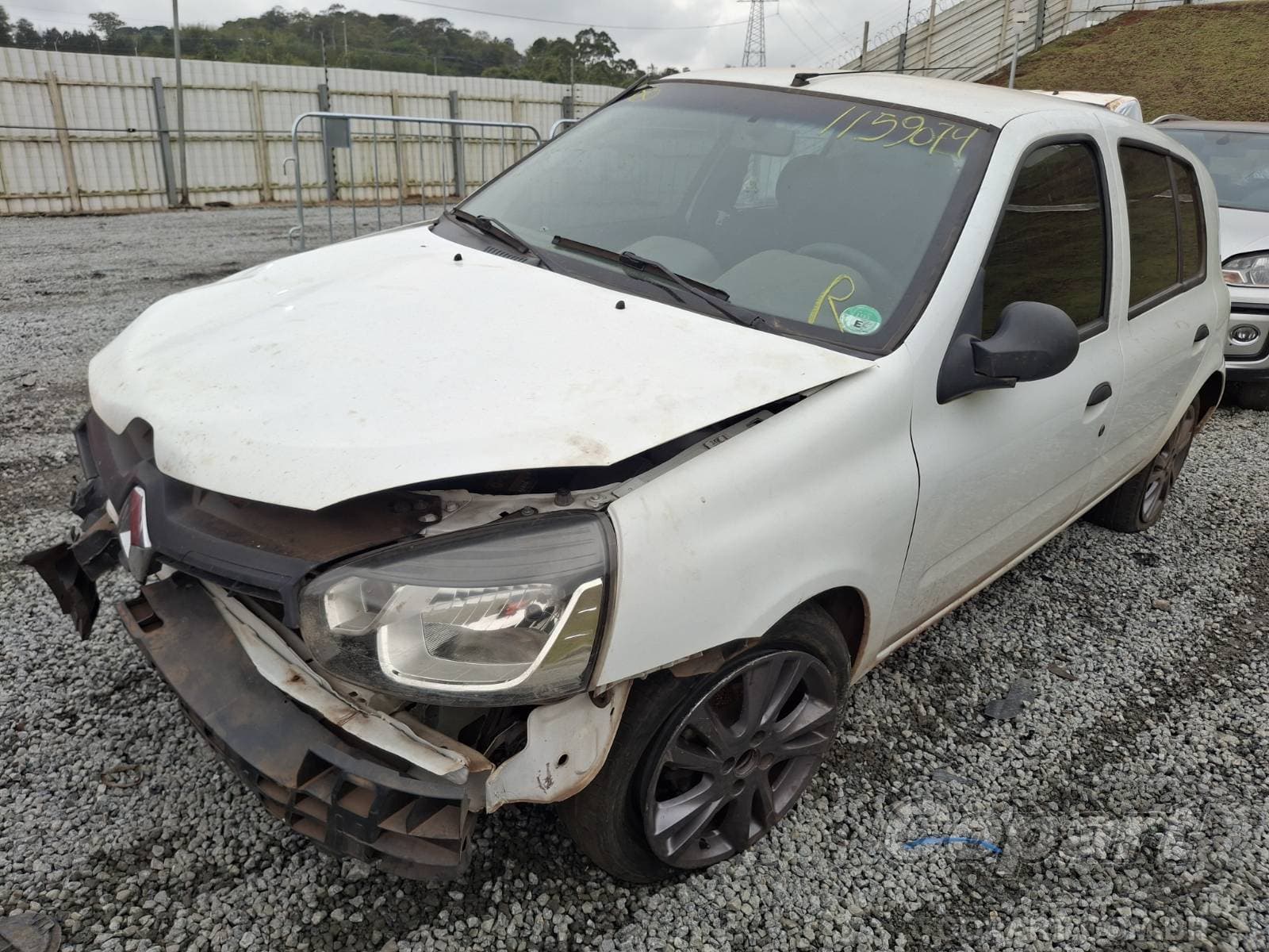 Renault Clio 2015 — foto 2