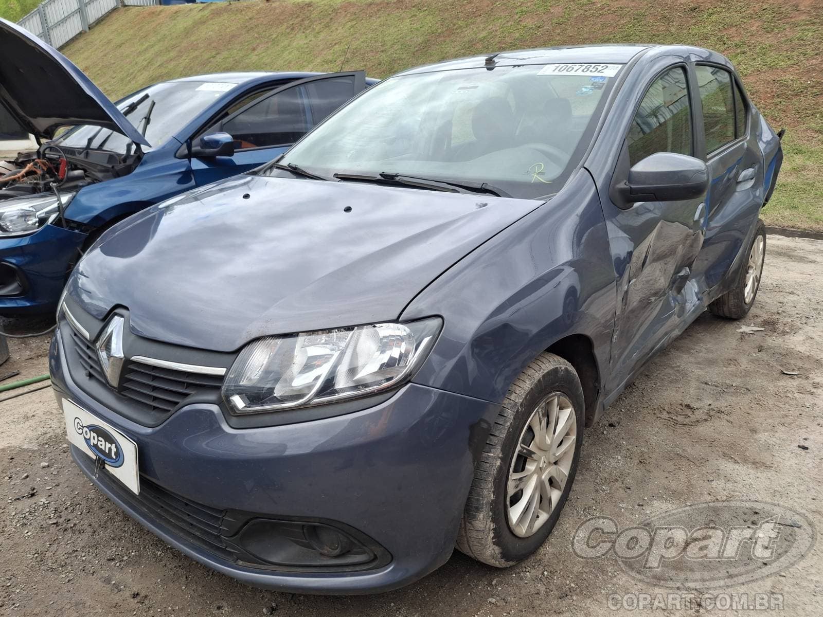 Renault Logan 2014 — foto 2