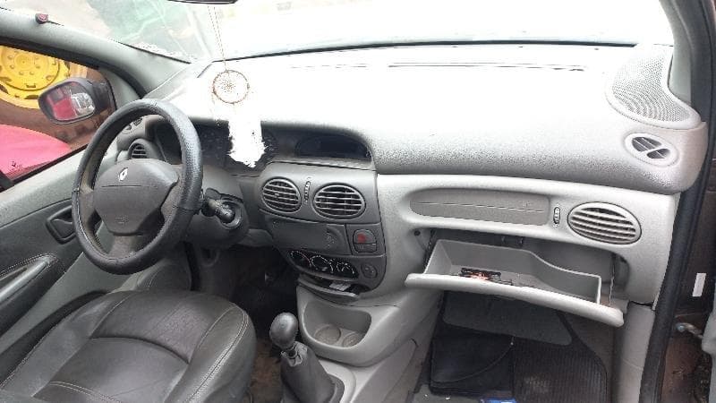 Renault Scenic Rxe1.6 16 2001 — foto 15
